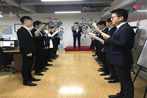 雄達(dá)營(yíng)銷(xiāo)團(tuán)隊(duì)早會(huì)