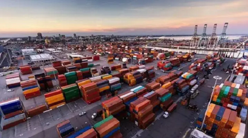 洛杉磯港、長(zhǎng)灘港出新規(guī)：對(duì)白天托運(yùn)卡車收費(fèi)翻倍