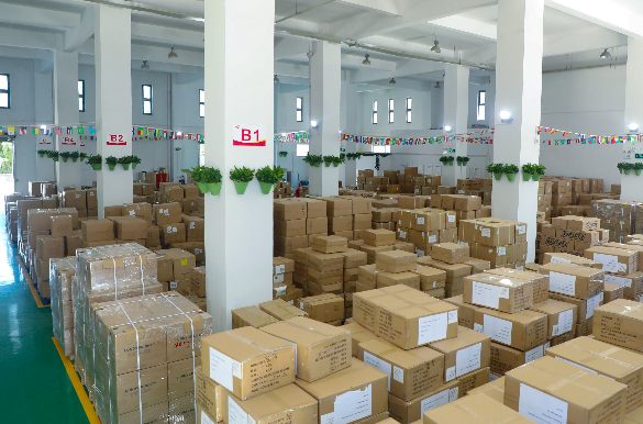 倉(cāng)庫(kù) 倉(cāng)庫(kù)